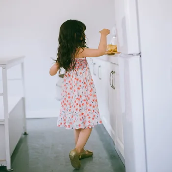 

Girl Red Cherry Floral Smoke Dress Kids Camisole Dresses 2020 Summer France Style Boutique Clothes Baby Smocking Vestidos