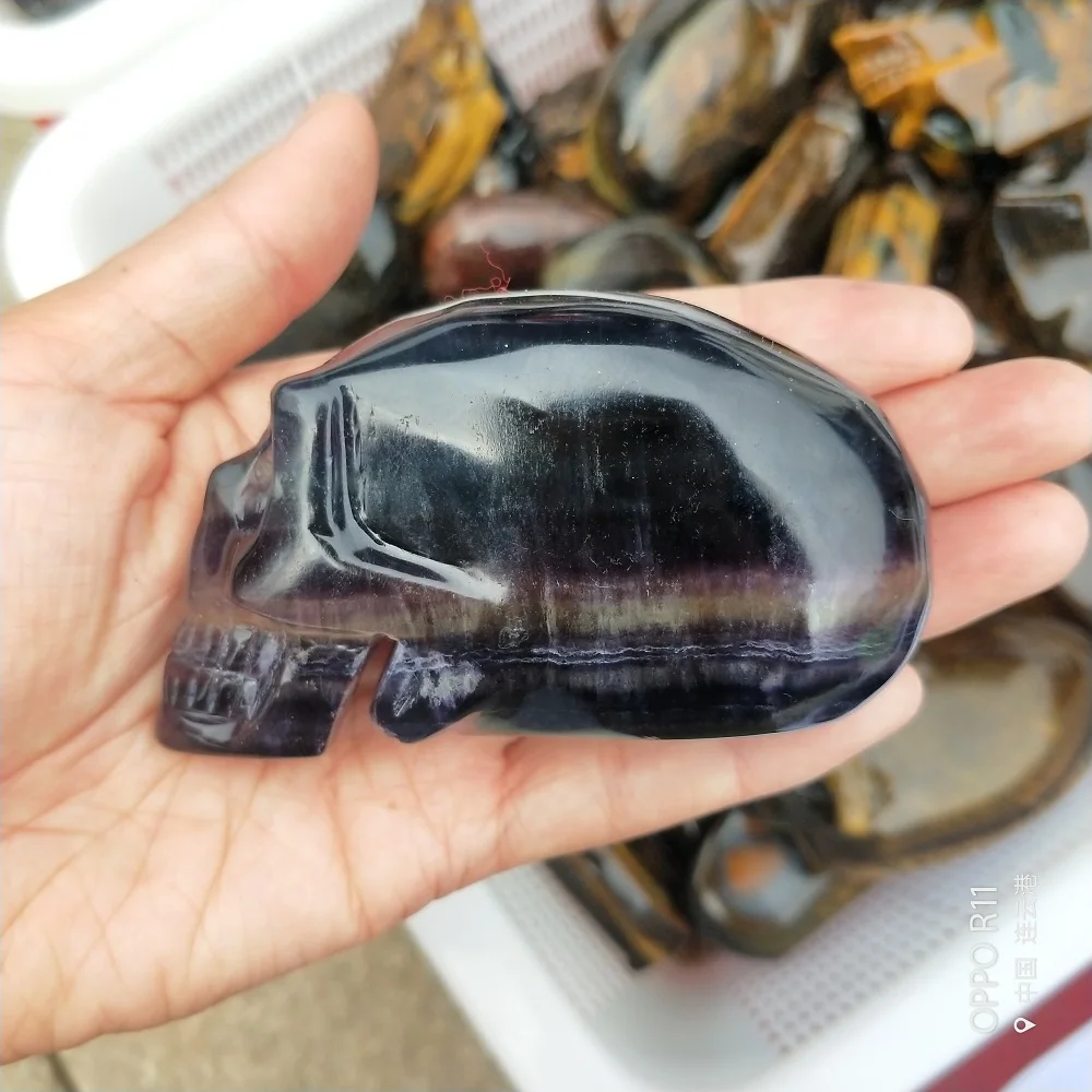 Particular Natural Minerals Fluorite Skull Quartz Crystal Hands Carved Skull Natural Quartz Stone