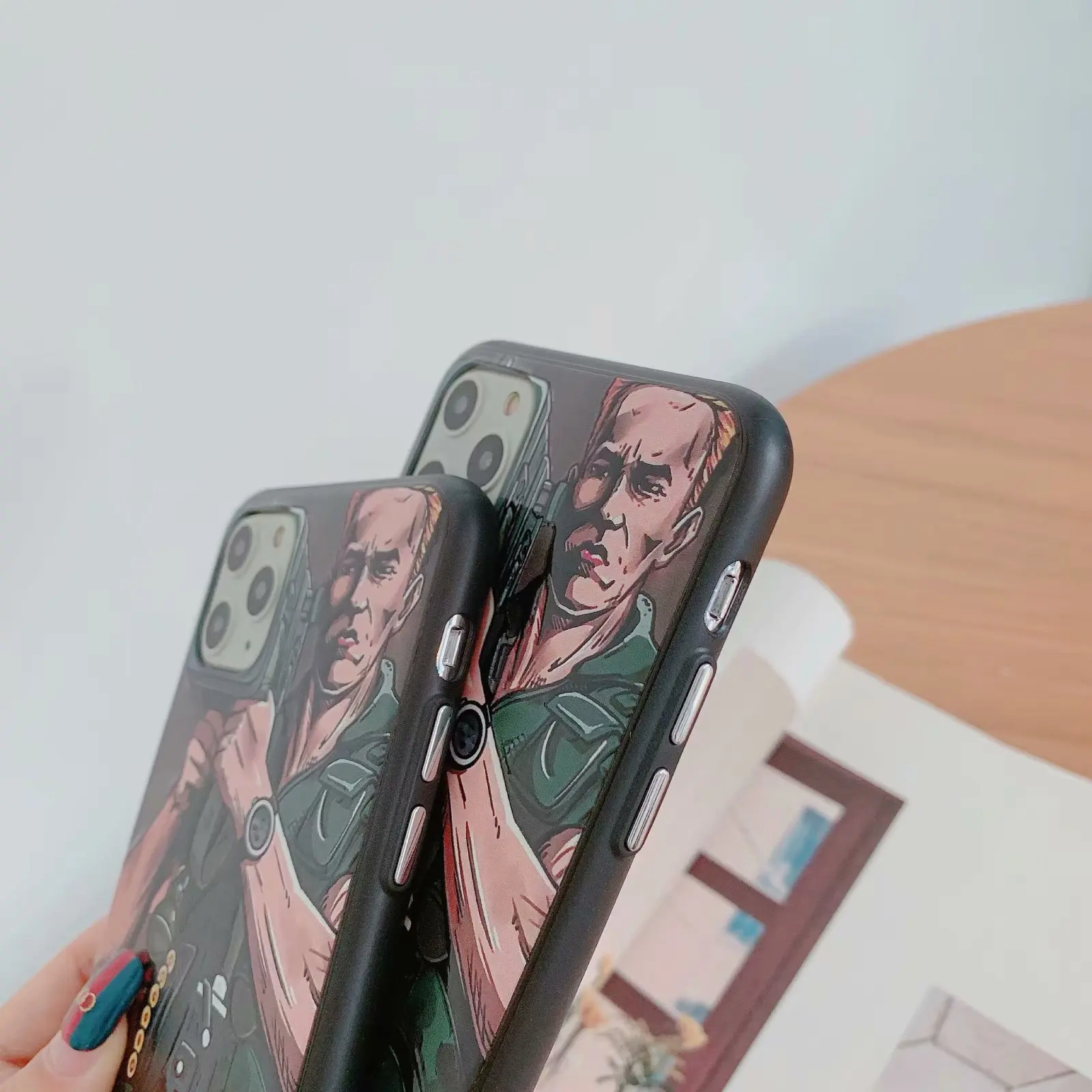 Для iPhone 11, PRO, MAX чехол противоударное покрытие Arnold Schwarzenegger COMMANDO ROCKET