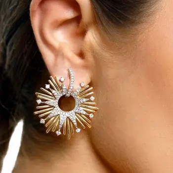 

LARRAURI 2019 Trendy Women Fireworks Flower Earrings Full Mirco Paved Crystal Zircon Dubai Wedding Stud Earring Fashion Jewelry