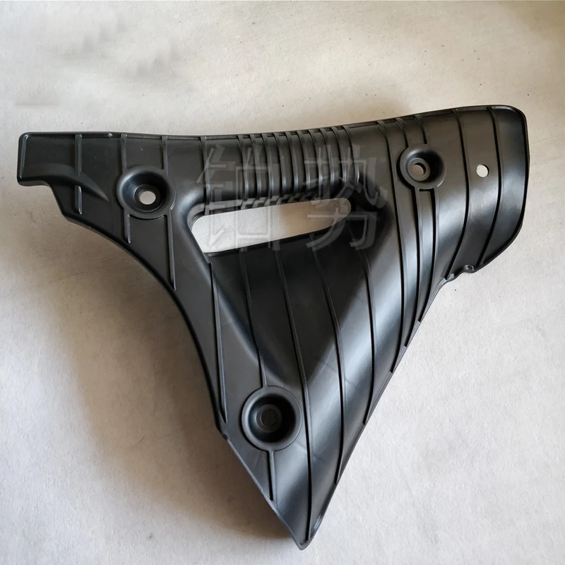 

Anti-Stone Strike Protective Film 2011-Por sch eCa yen ne 4.8L Rear suspension lower swing arm plastic shield Protective plate