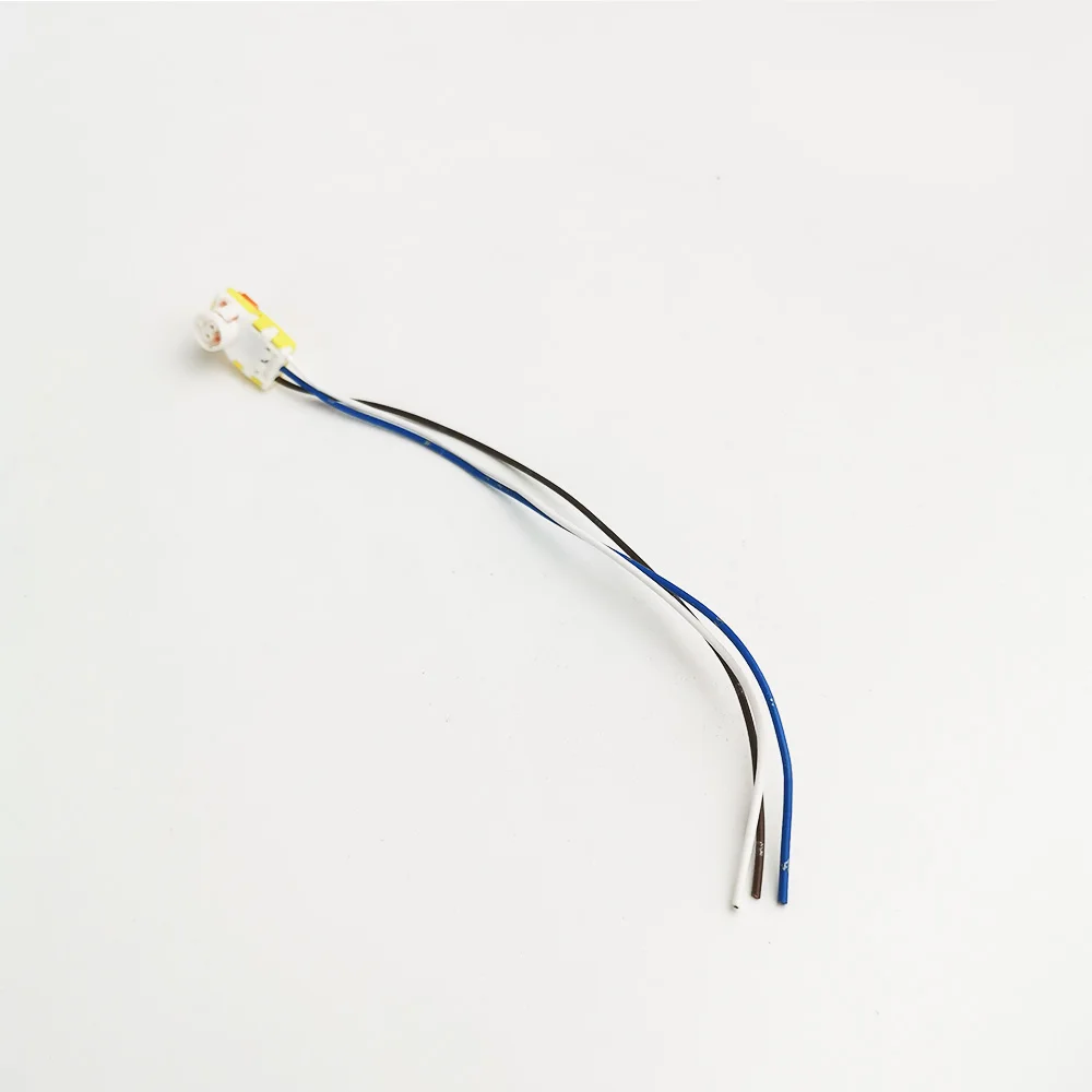 Plug 3C8972563 for VW GOLF JETTA SAGITAR SKODA OCT