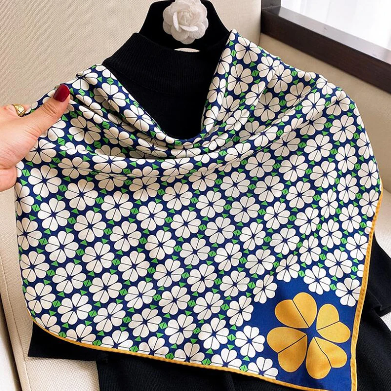 New Four leaf Clover Silk Scarf 90CM Flower Twill Silk Square Scarf