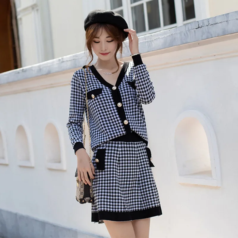 

2020 Autumn Winter New Pattern Female knitting 2 Piece Set Women Fashion lattice Knitting Sweater Top+knitting Mini Skirt Set