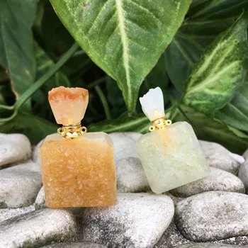 

Natural Mineral Orange Crystal Square Perfume Bottle Necklace Essential Oil Diffuser Double Buckle Necklace Aromatherapy Bottles