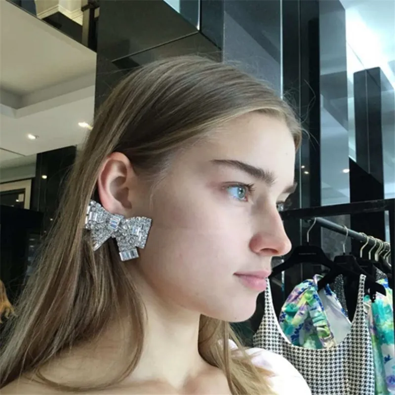 Очаровательные серьги гвоздики Boutique стразы с бантом из циркония женские