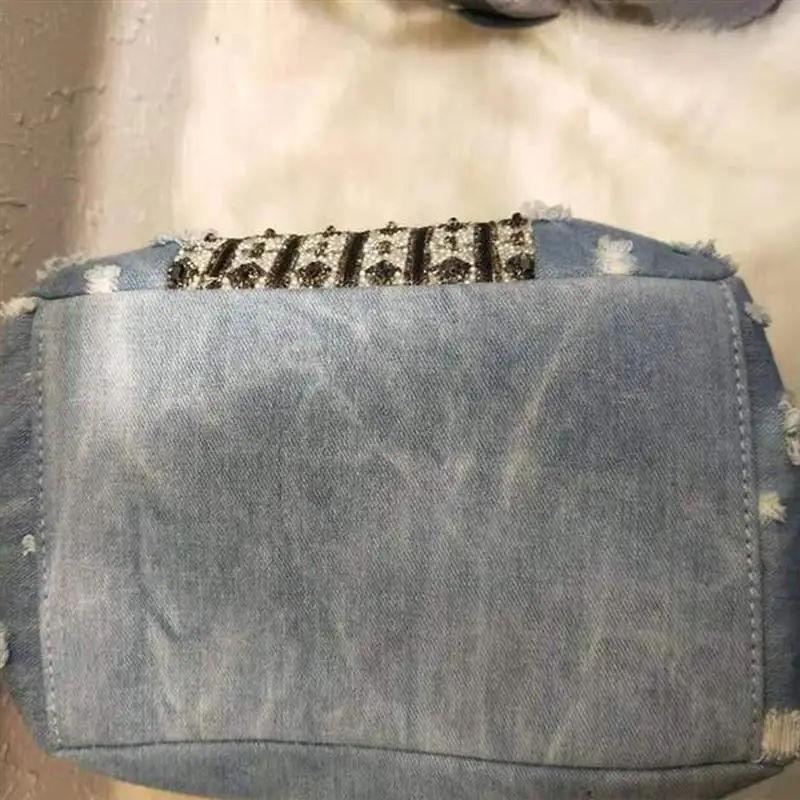 Fashion Shell Type Denim Crossbody Bag Women's Shoulder Bag Creative Clasp Closure Fashion Tote Bag Top Handle Bag For Women