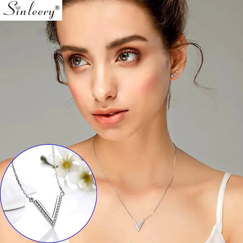 

SINLEERY Simple V Letter Pendant Necklace Silver Rose Gold Color Tiny Crystal Inlay Design Necklace For Women Jewelry XL001 SSC