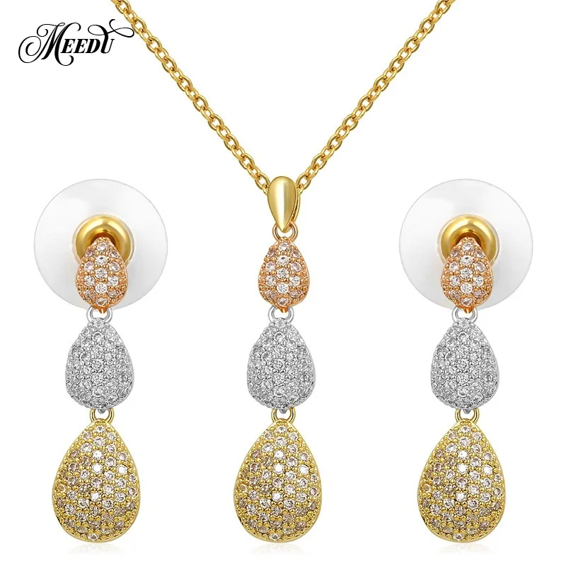 

High Quality Micro Zircon Teardrop-Shaped Necklace Earrings xiao tao zhuang CZ Necklace And Earring