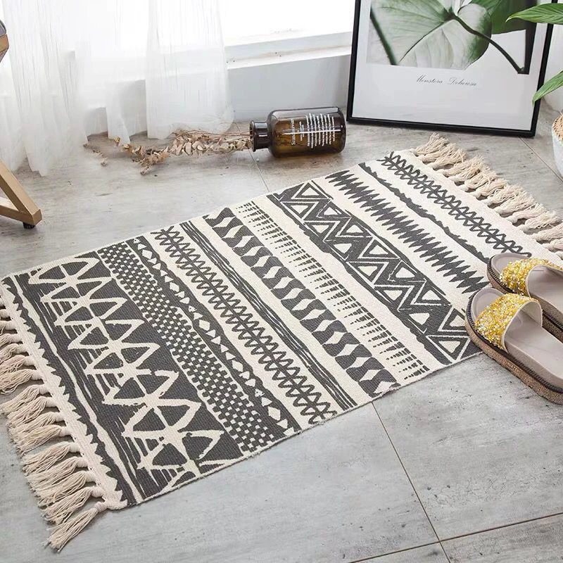Hot Retro Bohemian Hand Woven Cotton Linen Carpet Rug Bedside Rug Geometric Floor Mat Living Room Bedroom Carpet Home Decor
