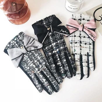 

Elegant Temperament Plaid Fleece Gloves Winter New Letter Bow Gloves Thick Warm Touch Screen Finger Gloves Bow
