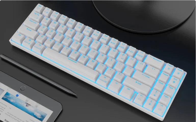 White with blue led Bluetooth RGB mechancial клавиатура 71 клавиши игровая Беспроводная Мини Портативная игровая доска - Цвет: White with blue led