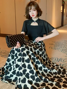 

Stylish French Elegant Elegant Neckline Stitching Romantic Shawl Slim Top Women's Fashion Summer New Style