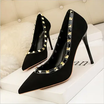 

2020 Fashion Pumps Shoes Sexy Pointed Toe Rivet Women Shoes Thin Heels Hollow Super High Heel Shoes