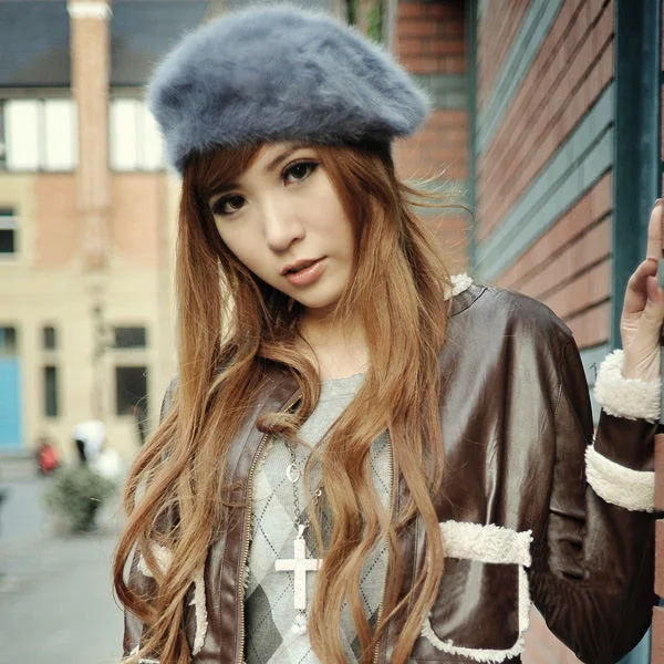 

2020 Hot Ladies Solid Color Beret Fluffy Simple Chic Small Round Female Cap for Autumn