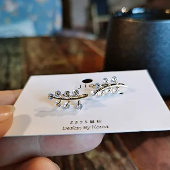 

Plating 14k Real Gold Micro Inlaid Zircon Leaf Ear Clip Simple Versatile Pierceless Ear Stud Clip-on Earr