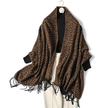 

2019 Cashmere Leopard Scarf Women Fashion Shawls And Wraps Lady Travel Pashmina High Quality Scarves Winter Neck Wram Bandana