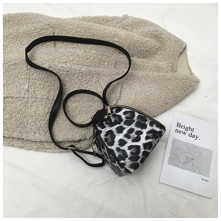 O1CN01GbebrW1T2tLpx7Kby_!!2999632325