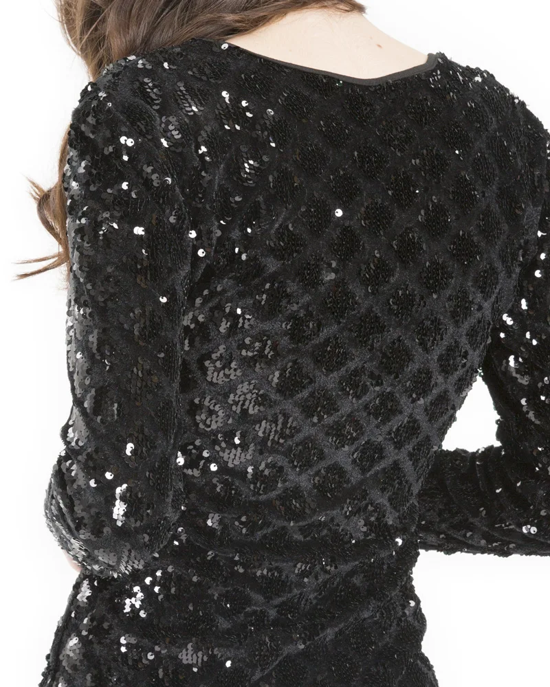 9352