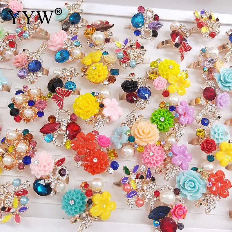 

50pcs Flower Rings Resin Lucite Flower Finger Ring With Rhinestone Cute For Women Girl Fashion Gift Party Jewelry Us 6-15 Size