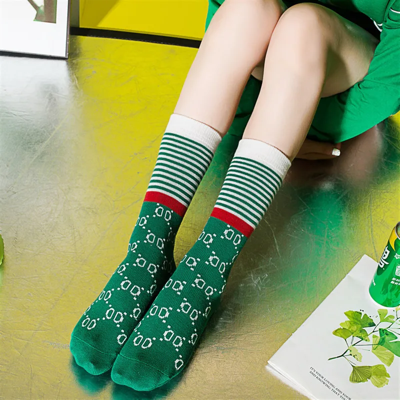New D Letters Striped Socks Woman In Europe And United States Hosiery