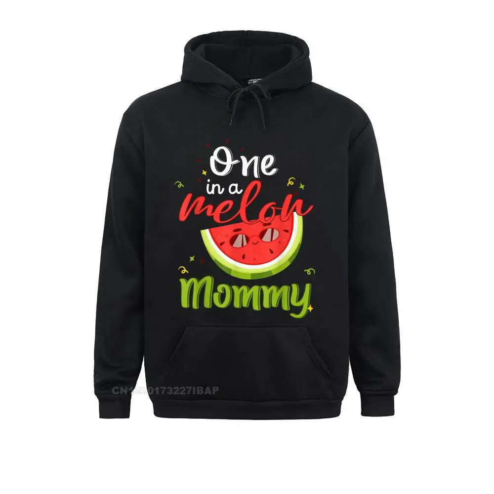 

One In A Melon Mommy Watermelon Funny Family Matching Men Sweatshirts Latest Cool Women Hoodies England Style Hoods Mother Day