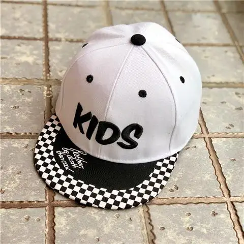 KIDS WHITE Модная демисезонная плоская шляпа для маленьких мальчиков и девочек от 2 до 8 лет, Очаровательная Регулируемая 3D мужская Кепка с китайскими иероглифами, солнцезащитная Кепка - Цвет: KIDS WHITE