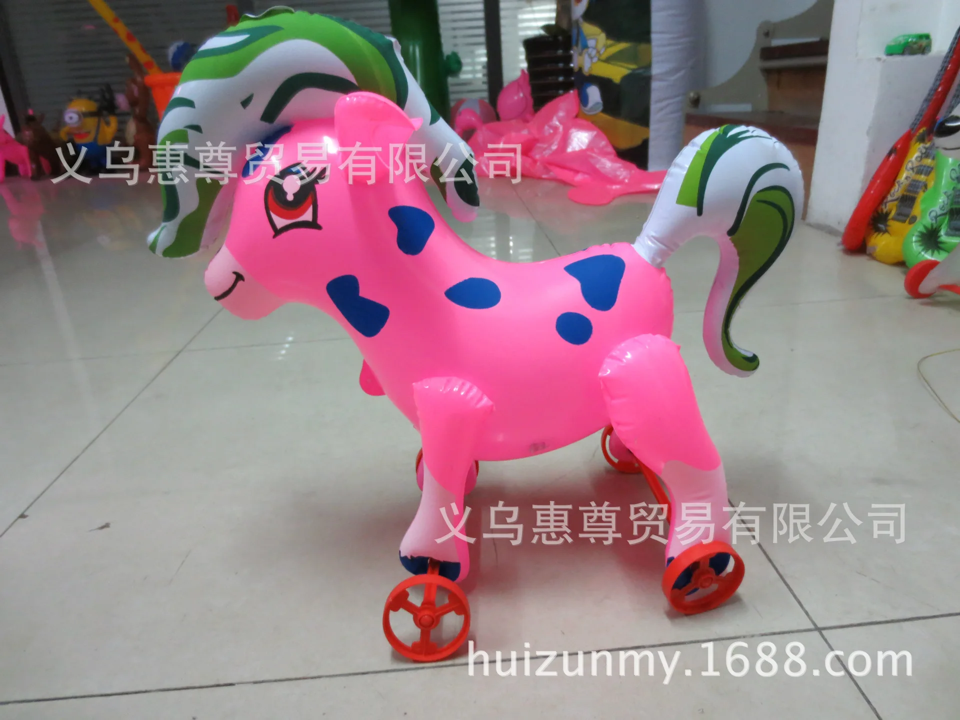 Yiwu животное курган с колесами надувная игрушка связывающая проволока Надувное животное гарантия качества