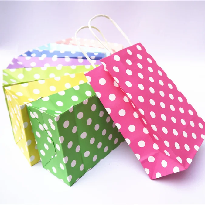 Groothandel Brand New 12 Kleur (21X13X8 cm) polka dot kraftpapier zak Modieuze gift papieren zak Festival gift pakket boodschappentassen Groothandel Brand New 12 Kleur (21X13X8 cm) polka dot kraftpapier zak Modieuze gift papieren zak Festival gift pakket boodschappentassen
