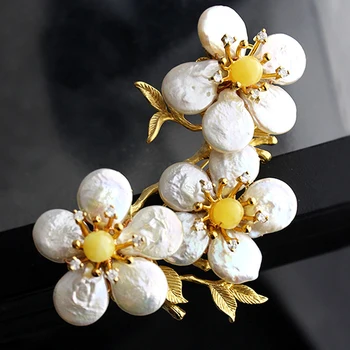 

Women Natural Baroque Freshwater Pearl Brooches flower Topaz Vintage Brooch luxury Jewelry Handmade