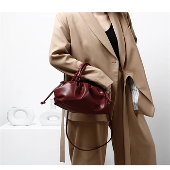 

handbags New 2019 European and American fashion popular cloud bag fold handbag simple dumpling bag shoulder women bag