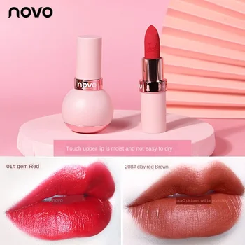 

Celebrities Lipstick Lipstick Women Keep Moisturizing, Displaying White Lipstick, Orange and Rotten Tomatoes.