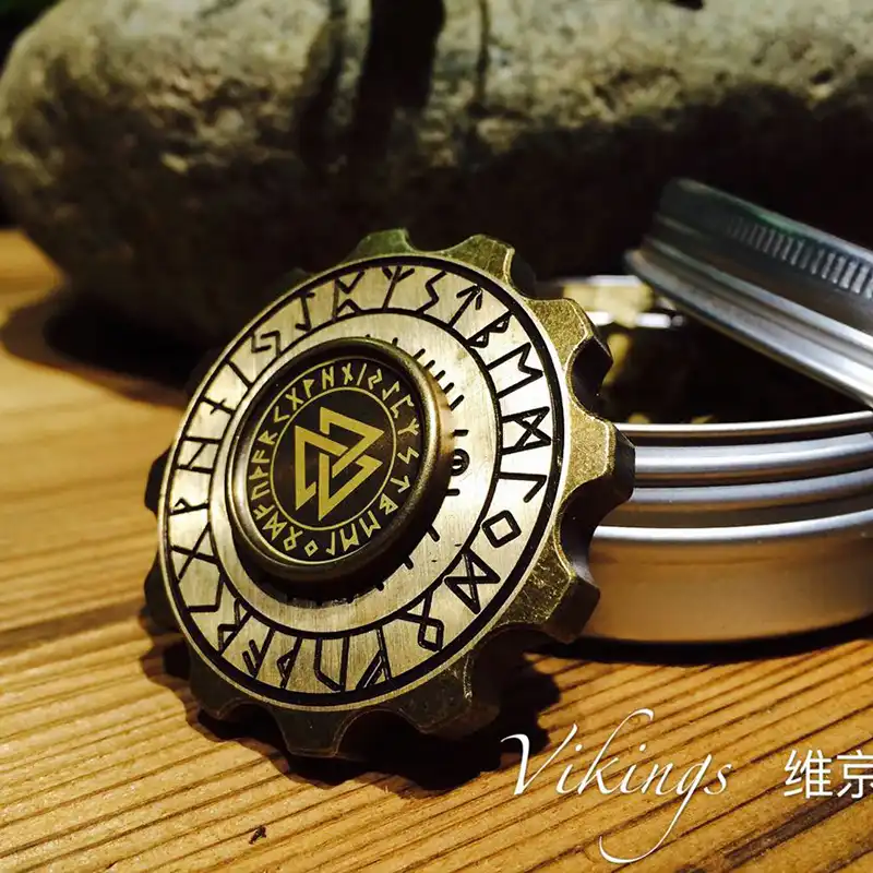 compass fidget spinner