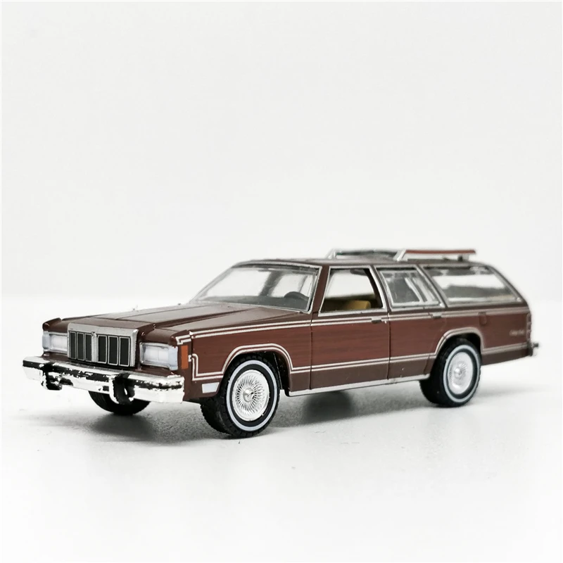 

Greenlight 1:64 Mercury Grand Marquis Colony Park in Dark Chamois Metallic w/ Woodgrain No Box