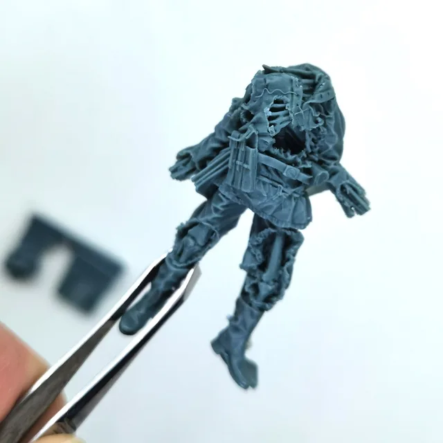 1/35 Scale WWII German Waffen Corpse Military Style Resin Figure WARRIORS #35534 1pc Box Packing Unassembled Uncolored 4