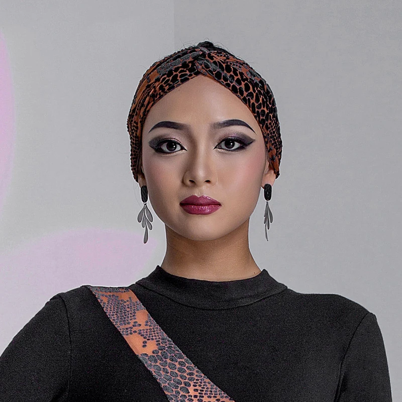 

2021 New Latin Dance Twisted Headband Women Leopard Print Velvet National Standard Dance Headband Latin Accessories SL5779