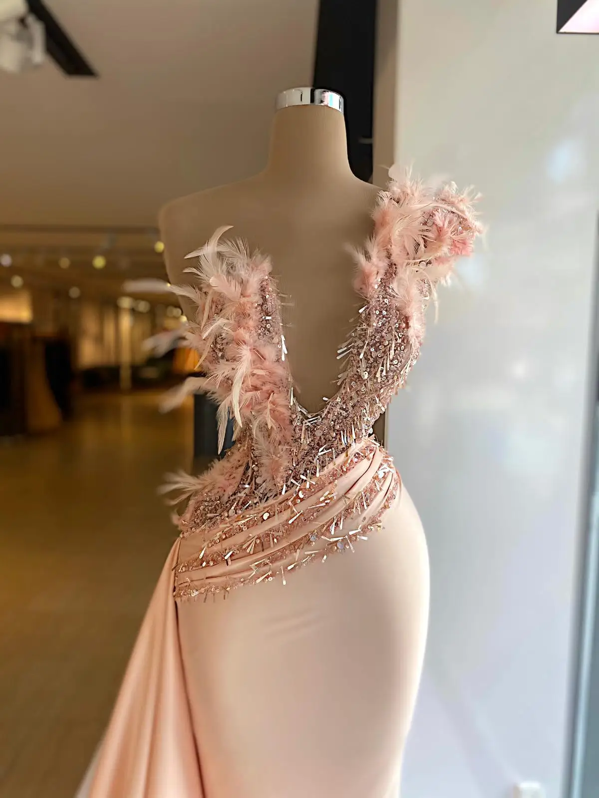 Pink Feather 2022 Prom Dresses Sheer 