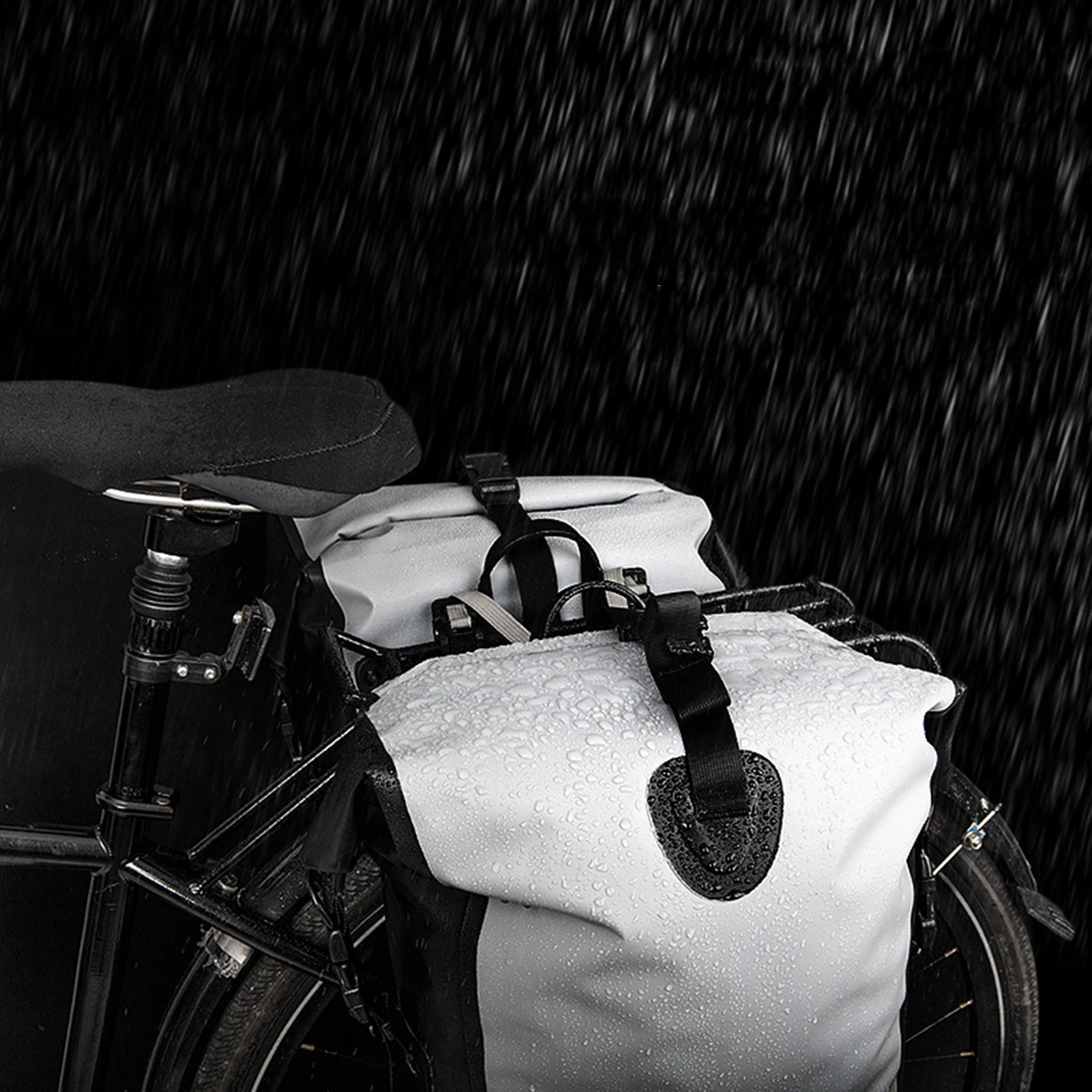 Sacoche Double étanche 25L Pour Porte-bagages Vélo - Noir/rouge, Tissu 600D, Bandes Réfléchissantes, Idéal VTT Et Route - 3