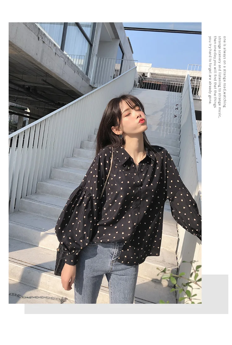 Mishow Летняя классическая рубашка блузка с цветочным принтом, классическим воротником и рукавами фанариками Летняя коллекция Повседневный стиль Материал акрилMX19A4556
