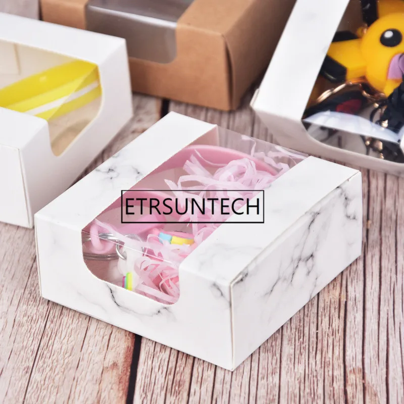 13352905416_1878099837