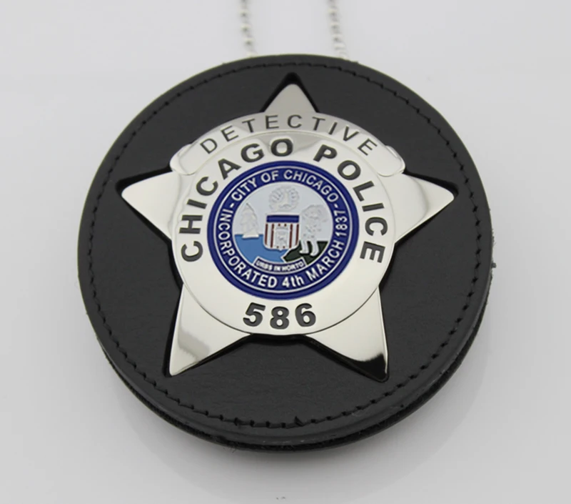 Реплика Фильма Prop Pin значок-детектива CHICAGO POLICE № 586 значок-включен 4 марта 1837 - Цвет: Holder and Chain