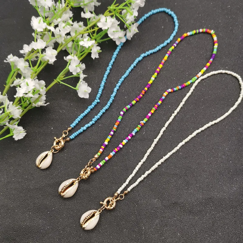 Fashion Colorful Bead Cowrie Shell Choker Necklace for Women Long Chain Pendant Necklace Gold Color Statement Collier Jewelry