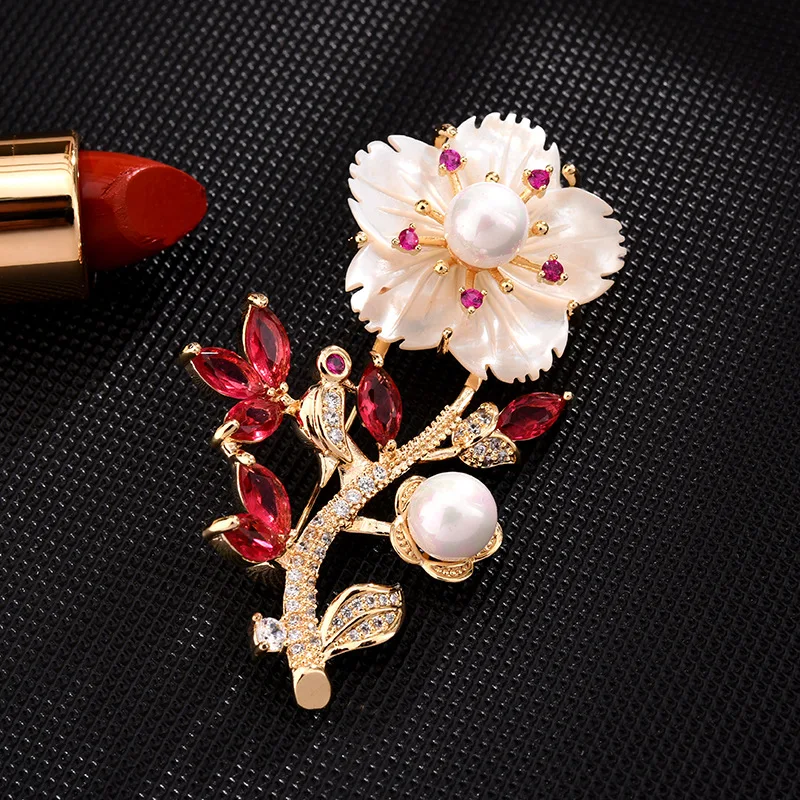 

High Imitation Shell Pearls Brooch Corsage Seawater Shell Flower-Butterfly Flower Modeling Sweet Smart Top Grade Brooch Wholesal