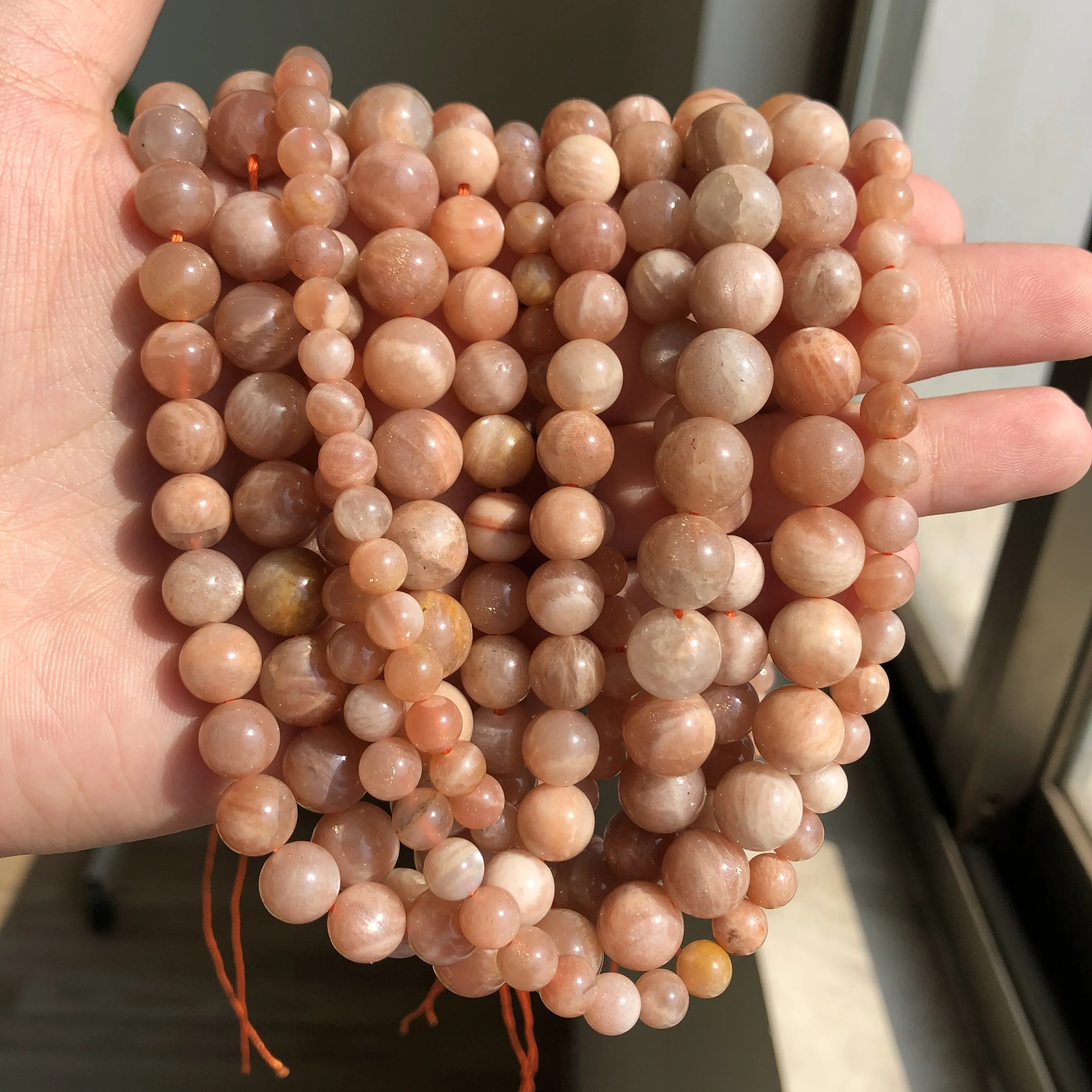 Рисунок 5 - A + бусины из натурального солнцезащитного камня