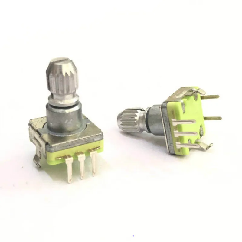 

Кодировщик EC11 с поворотом на 360 градусов, с нажимным переключателем, длина вала 15 мм, 30 позиций, 15 импульсов, 1 шт.