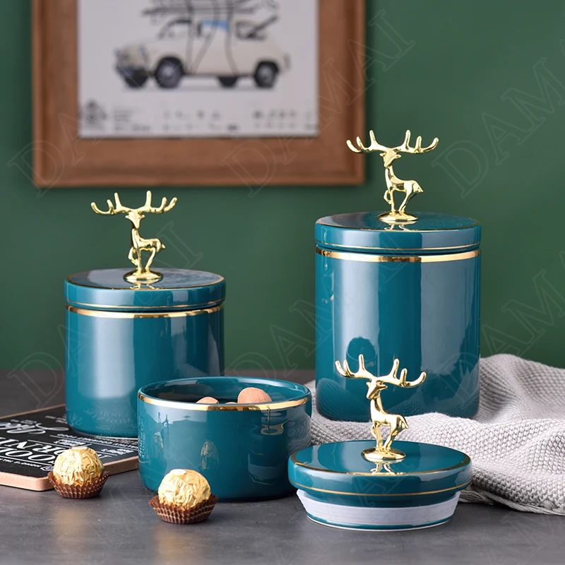 

Golden Elk Ceramic Storage Jar Gilded Tea Can Seal Candy Pot Desktop Deer Decorative Organizer Tank Home Decoration Modern