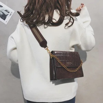 

Chain small bag female new portable small square bag wide shoulder strap wild shoulder Messenger bag