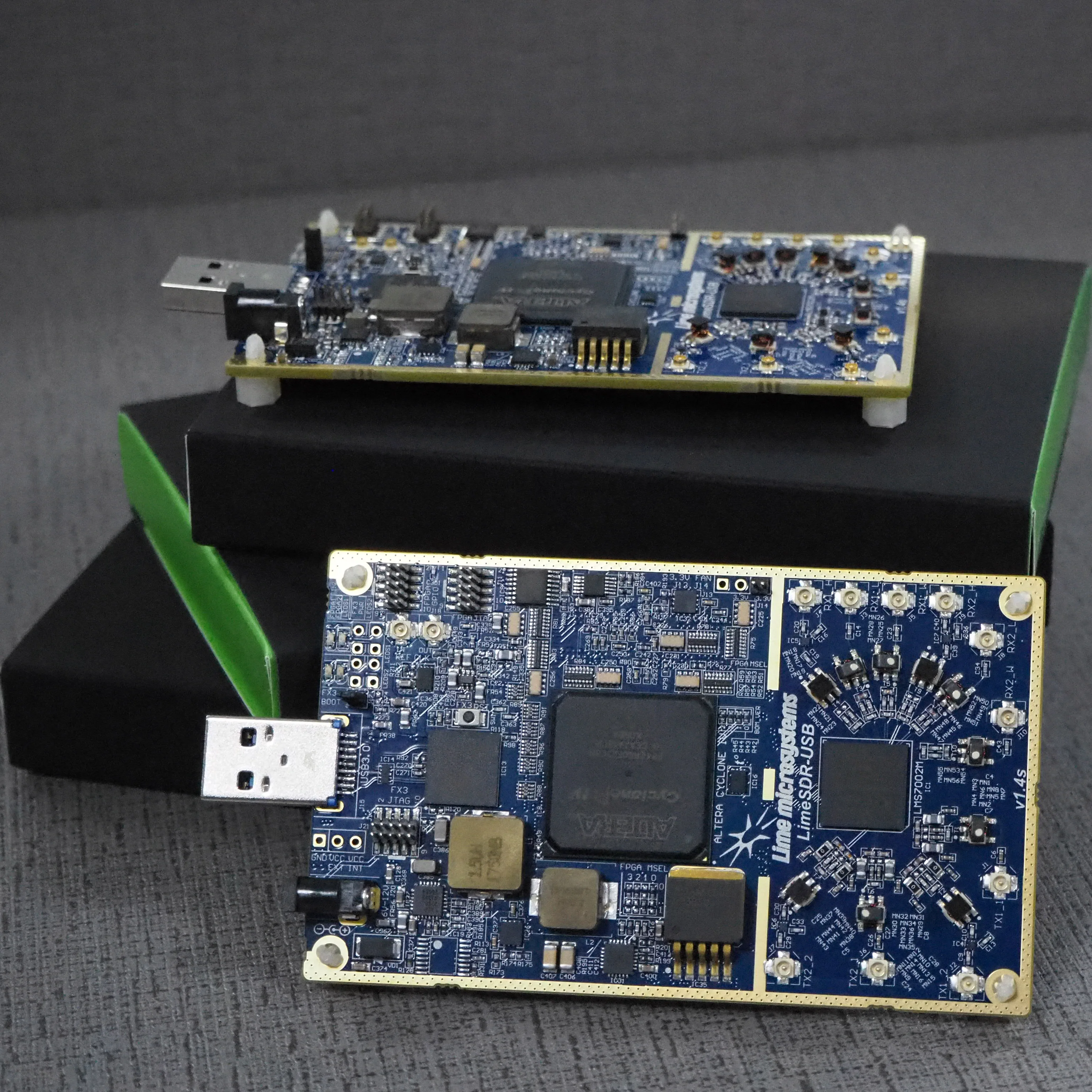 

LimeSDR Software Defined Radio Transceiver LimeSDR mini-USB - Myriad-RF development board