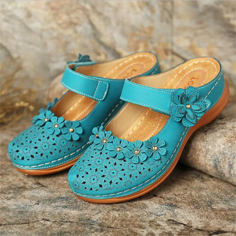

Summer Personality Women Flat Sandals Hollow Out Retro Flower Round Toe Ladies Shoes Plus Size Super Soft Female Buckle Slippers
