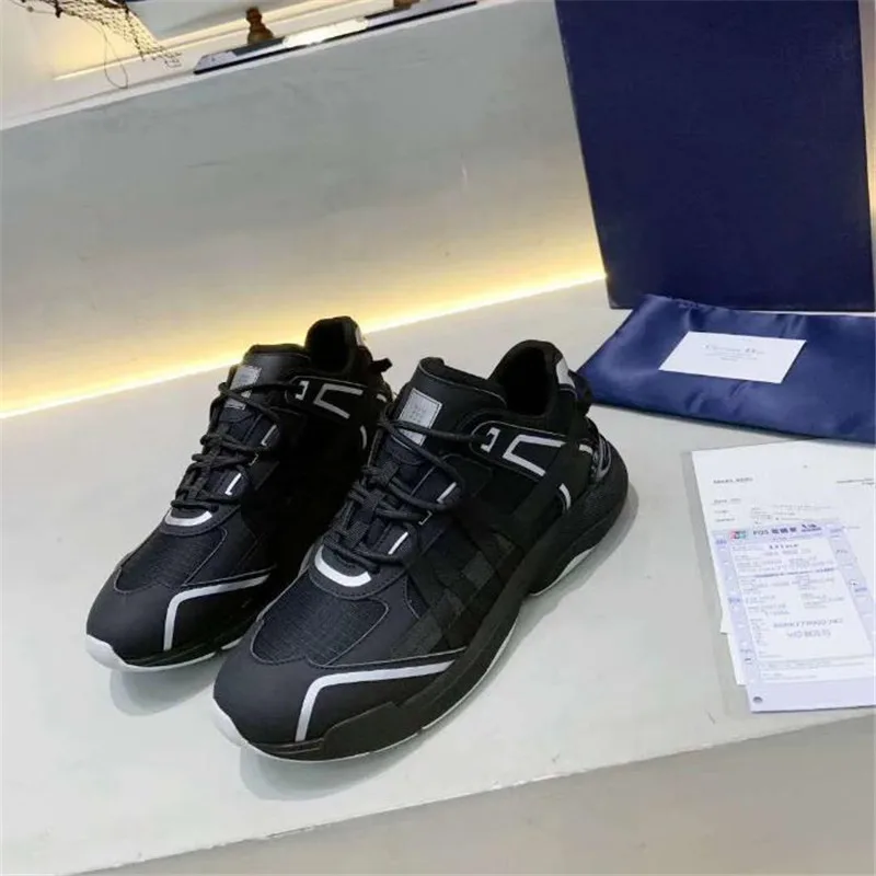 

2020 Newest B24 Runtek Mens Designer Round Toe Lace Up Mesh Fabric Casual Shoes Fashion Splice Leather Runner Shoes man Sneakers